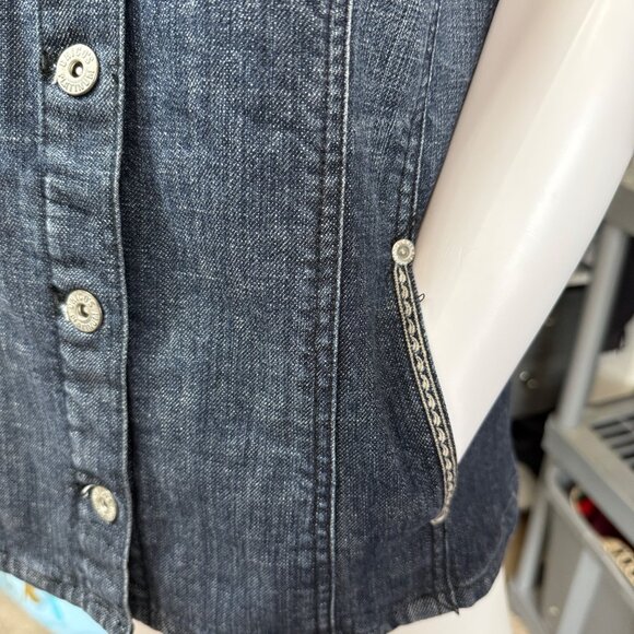 Chicos Platinum Denim Vest Womens Size 1 Blue Cotton Spandex Embroidered Casual - Picture 3 of 8